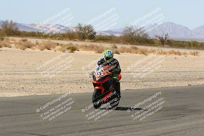 media/Apr-17-2022-CVMA (Sun) [[f474cfa795]]/Race 14 500 Supersport-350 Supersport (Holeshot)/